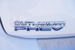 2020 Mitsubishi Outlander PHEV Exceed