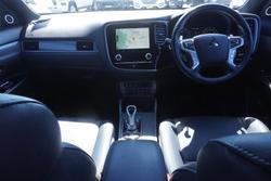 2020 Mitsubishi Outlander PHEV Exceed