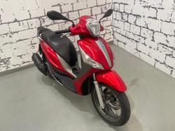 2016 Piaggio Medley 150 S Medley Red