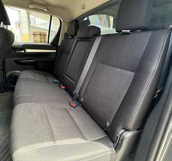 2020 Toyota Hilux SR5