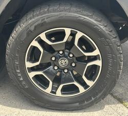 2020 Toyota Hilux SR5