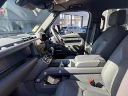 2026 Land Rover Defender 110 P425 X-Dynamic SE