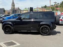 2026 Land Rover Defender 110 P425 X-Dynamic SE