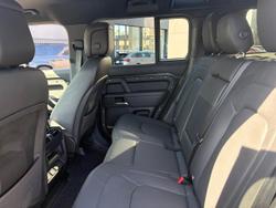 2026 Land Rover Defender 110 P425 X-Dynamic SE