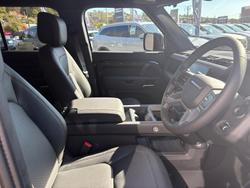 2026 Land Rover Defender 110 P425 X-Dynamic SE