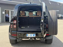 2025 Land Rover Defender 110 P425 X-Dynamic SE