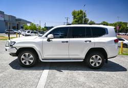 2021 Toyota Landcruiser VX