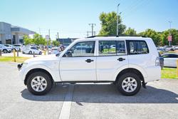 2012 Mitsubishi Pajero GLX