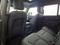 2025 Land Rover Defender 110 D350 X-Dynamic SE