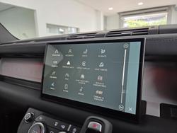 2025 Land Rover Defender 110 D350 X-Dynamic SE