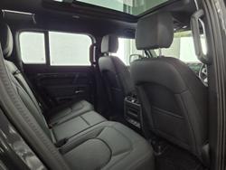 2025 Land Rover Defender 110 D350 X-Dynamic SE