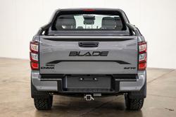2025 Isuzu D-MAX BLADE