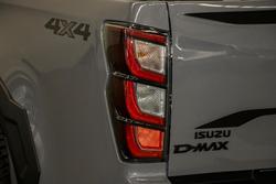 2025 Isuzu D-MAX BLADE