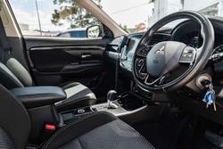 2019 Mitsubishi Outlander ES