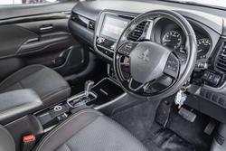 2019 Mitsubishi Outlander ES