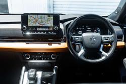 2022 Mitsubishi Outlander Exceed Tourer