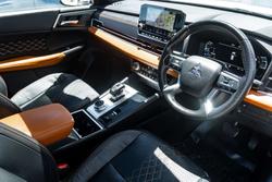 2022 Mitsubishi Outlander Exceed Tourer