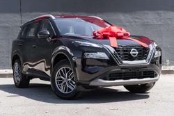 2025 Nissan X-TRAIL ST