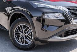 2025 Nissan X-TRAIL ST