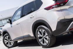 2025 Nissan X-TRAIL ST-L