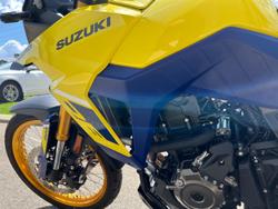2025 Suzuki V-Strom 800DE V-Strom Yellow
