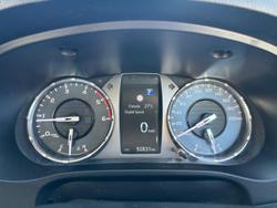 2023 Toyota Hilux SR