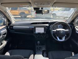 2023 Toyota Hilux SR