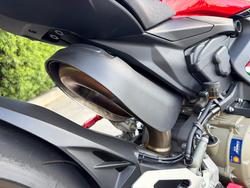 2024 DUCATI PANIGALE V2 BAYLISS 20TH ANNIV Red