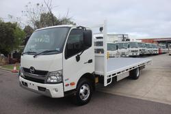 2025 Hino 921- 300 Series 921 AUTOMATIC WHITE