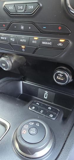 2021 Ford Everest Trend