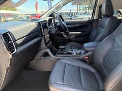 2025 Ford Everest Black Edition