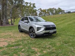 2024 Mitsubishi Eclipse Cross PHEV ES
