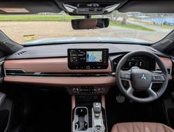 2025 Mitsubishi Outlander Exceed Tourer