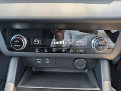 2025 Mitsubishi Outlander ES