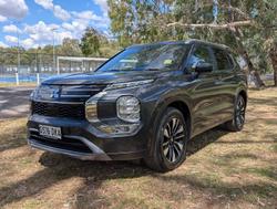 2025 Mitsubishi Outlander LS