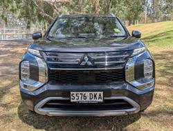 2025 Mitsubishi Outlander LS