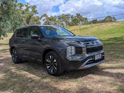 2025 Mitsubishi Outlander LS