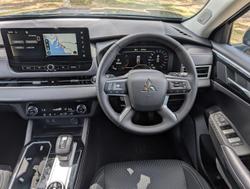 2025 Mitsubishi Outlander LS