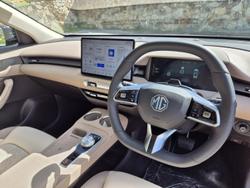 2025 MG MGS5 EV Essence 62