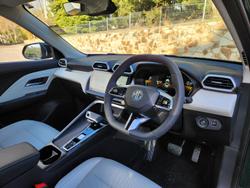 2025 MG ZS Essence Hybrid+