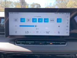 2025 MG HS Super Hybrid Essence