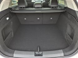 2025 MG HS Super Hybrid Essence