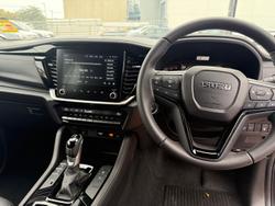 2026 Isuzu MU-X LS-T