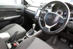 2023 Suzuki Vitara LY Series II Cool White