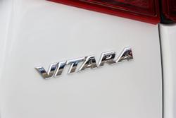 2023 Suzuki Vitara LY Series II Cool White