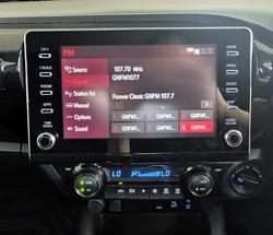 2022 Toyota Hilux SR5