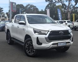 2022 Toyota Hilux SR5