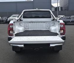 2022 Toyota Hilux SR5