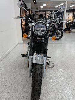 2025 Royal Enfield CLASSIC 650 Black
