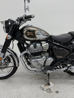 2025 Royal Enfield CLASSIC 650 Black